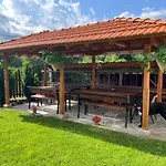 за гости - къща тончеви 3*