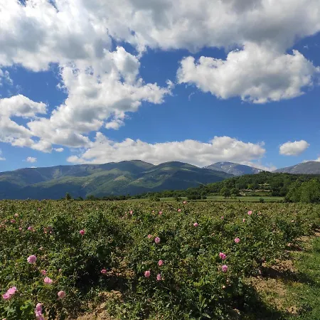 за гости - къща тончеви Konukevi 3*