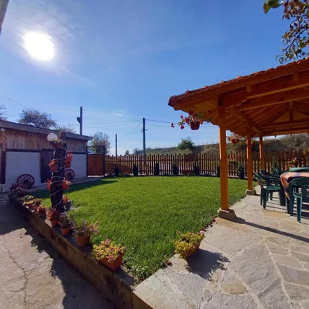 за гости - къща тончеви Guest house Kalofer