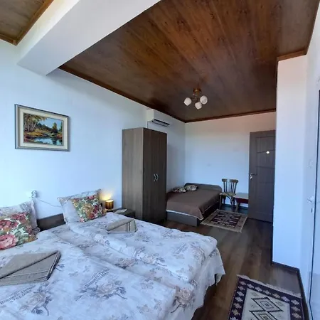 за гости - къща тончеви Konukevi