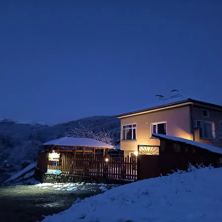 за гости - къща тончеви 3*