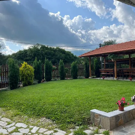 за гости - къща тончеви 3* 칼로페르