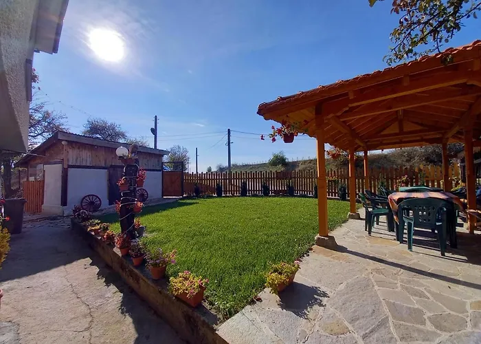 за гости - къща тончеви Guest house Kalofer