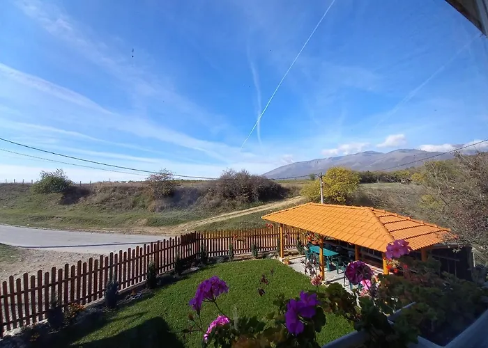 за гости - къща тончеви 3* Kalofer