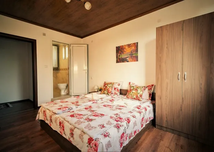 за гости - къща тончеви Guest house Kalofer