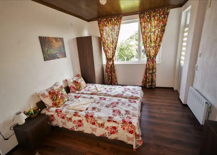 за гости - къща тончеви Guest house 3*